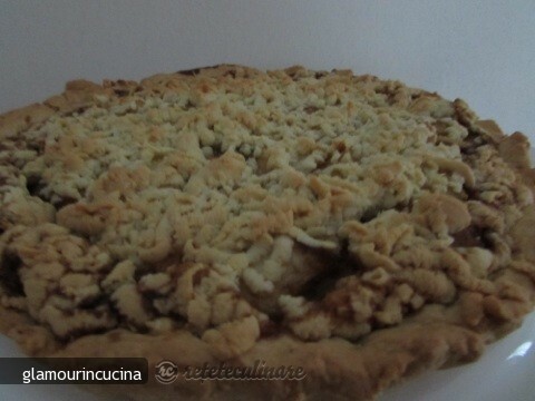 Imagine Reteta culinara Prajitura Sbrisolona cu Mere si Dulceata de Caise | 2review.ro