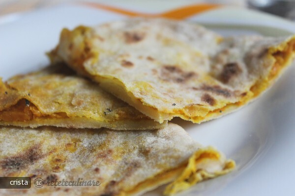 Imagine Reteta culinara Paine Indiana Umpluta cu Morcovi | 2review.ro