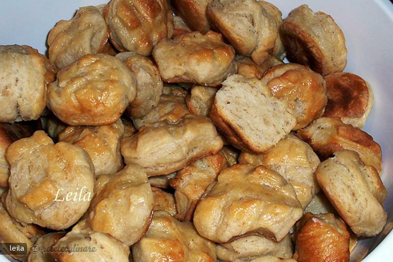 Imagine Reteta culinara Pogacele cu Jumari | 2review.ro