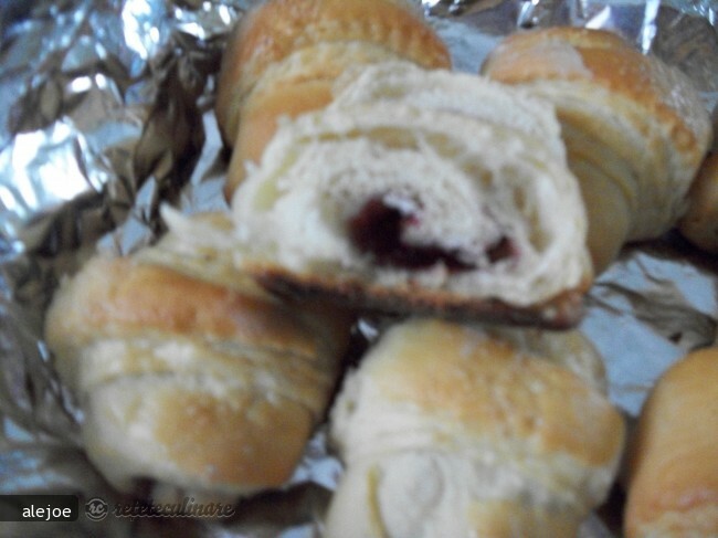 Imagine Reteta culinara Corneti cu Gem | 2review.ro