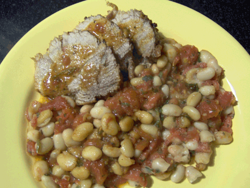 Imagine Reteta culinara Friptura de porc cu garnitura de fasole si rosii | 2review.ro