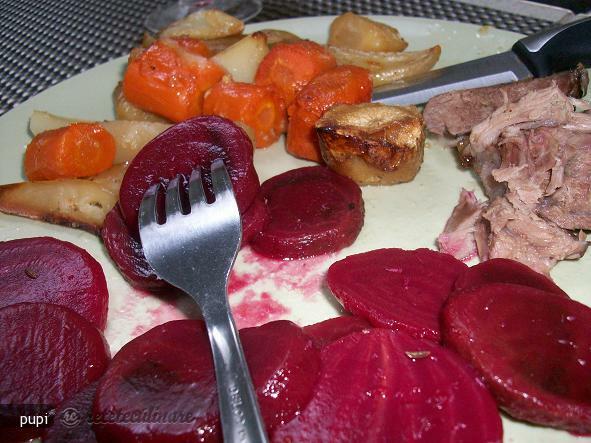 Imagine Reteta culinara Ciolan de Porc la Cuptor | 2review.ro