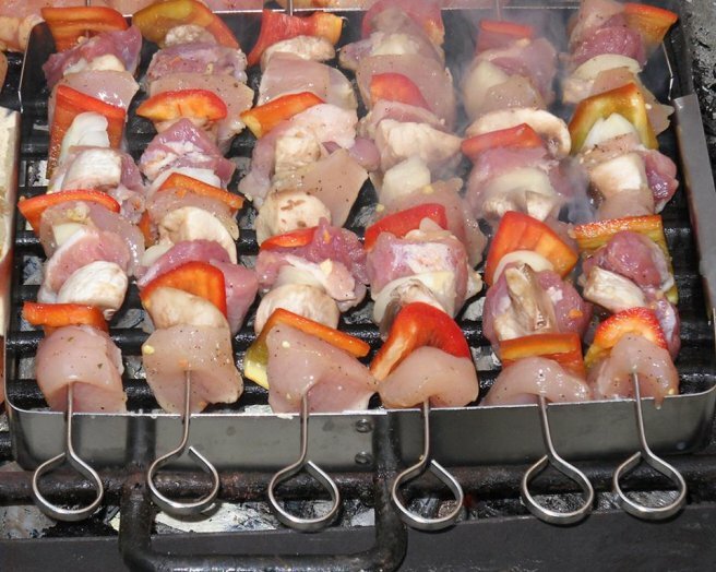 Imagine Reteta culinara Frigarui asortate la gratar | 2review.ro