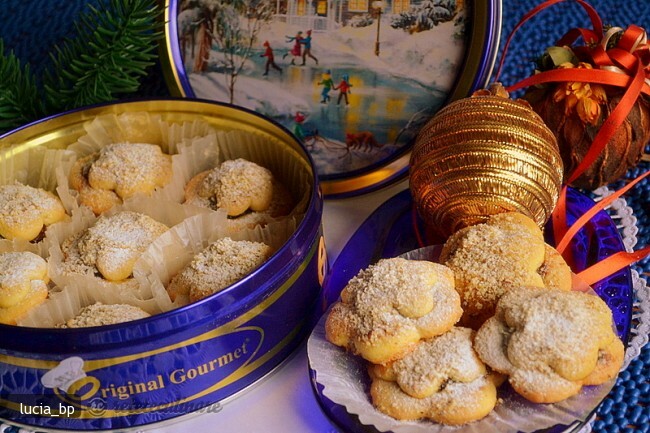 Imagine Reteta culinara Fursecuri cu Umplutura de Fructe Uscate | 2review.ro