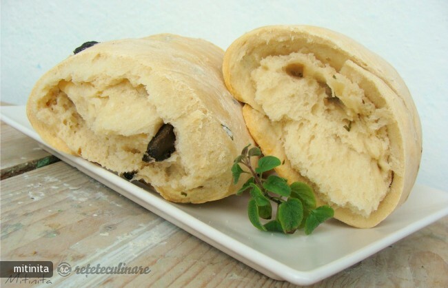 Imagine Reteta culinara Paine Greceasca cu Oregano si Masline | 2review.ro