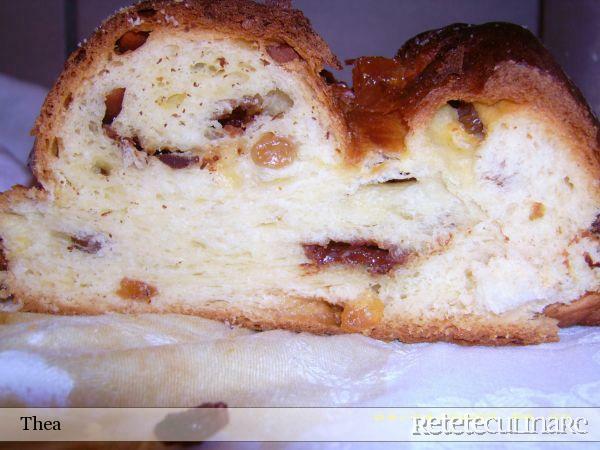 Imagine Reteta culinara Cozonac cu Ciocolata, Stafide si Alune | 2review.ro