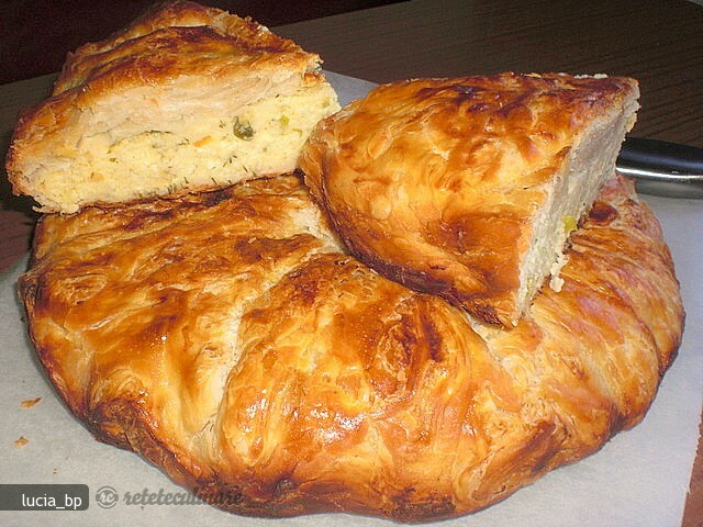 Imagine Reteta culinara Placinta Rustica Foietata cu Branza Sarata | 2review.ro