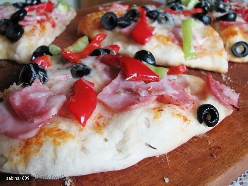 Imagine Reteta culinara Pizza de Vara | 2review.ro