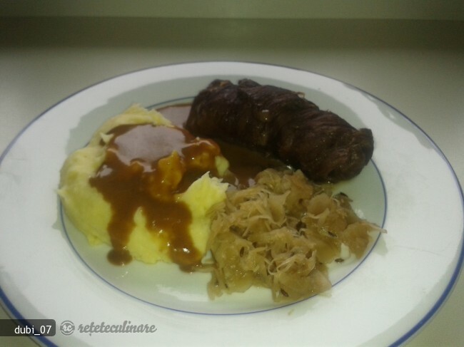 Imagine Reteta culinara Rulada de Vita - Reteta Nemteasca | 2review.ro