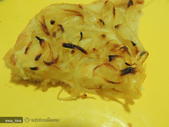 Imagine Reteta culinara Foccacia cu Ceapa (Foccacia Con Le Cipolle) | 2review.ro