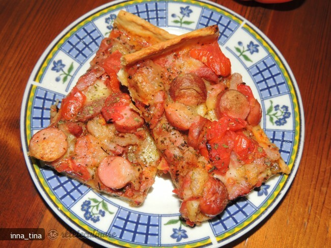 Imagine Reteta culinara Pizza cu Pancetta si Wurstel | 2review.ro