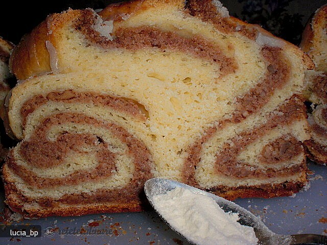 Imagine Reteta culinara Cozonac Rotit | 2review.ro