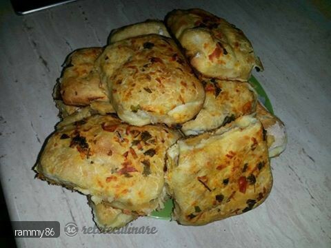 Imagine Reteta culinara Placinta cu Varza Calita | 2review.ro