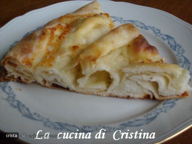 Imagine Reteta culinara Burek cu Brinza Sarata Sau Proaspata - 2 Retete | 2review.ro