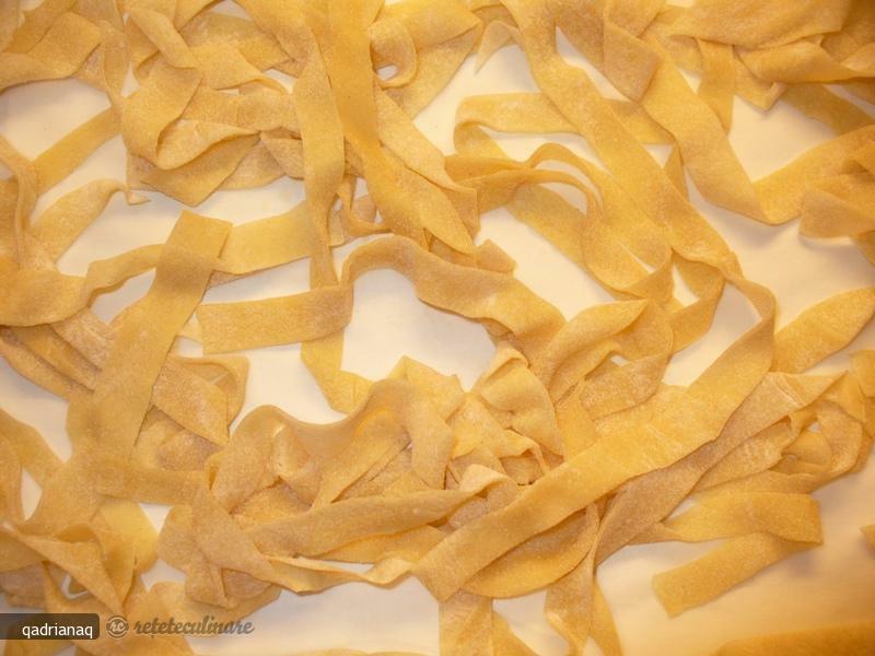 Imagine Reteta culinara Paste de Casa | 2review.ro