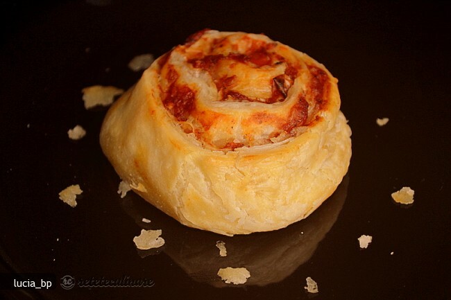 Imagine Reteta culinara Melci cu Sos Picant de Rosii | 2review.ro