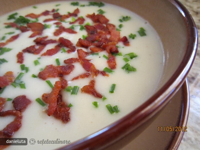 Imagine Reteta culinara Supa-crema de Conopida si Cartofi | 2review.ro