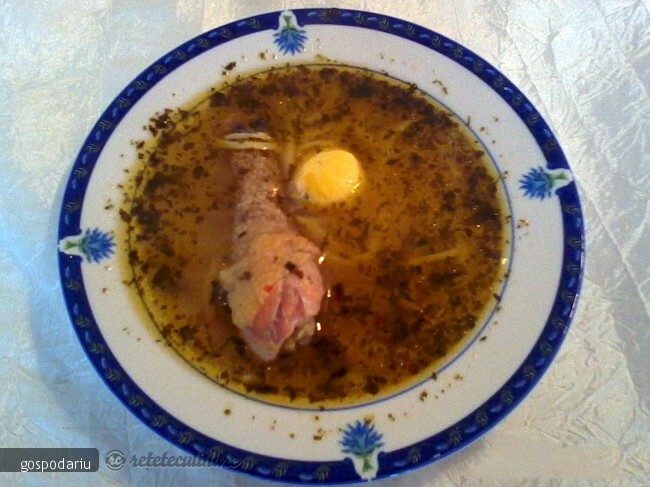 Imagine Reteta culinara Bors de gaina cu tocmagi | 2review.ro