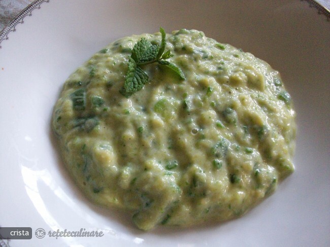 Imagine Reteta culinara Crema de Dovlecei si Brinza Topita (Supa de Vara) | 2review.ro