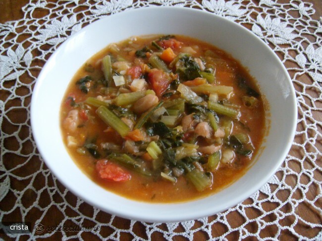 Imagine Reteta culinara Supa Italiana de Fasole Boabe cu Cicoare | 2review.ro