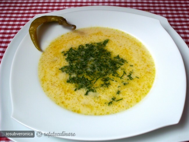 Imagine Reteta culinara Ciorba de Pui A la Grec | 2review.ro
