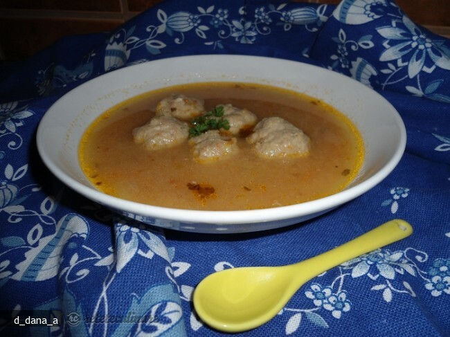 Imagine Reteta culinara Ciorba de Perisoare | 2review.ro