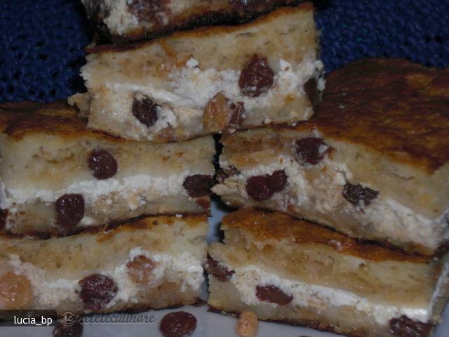 Imagine Reteta culinara Prajitura Ultra- Rapida cu Branza de Vaci | 2review.ro