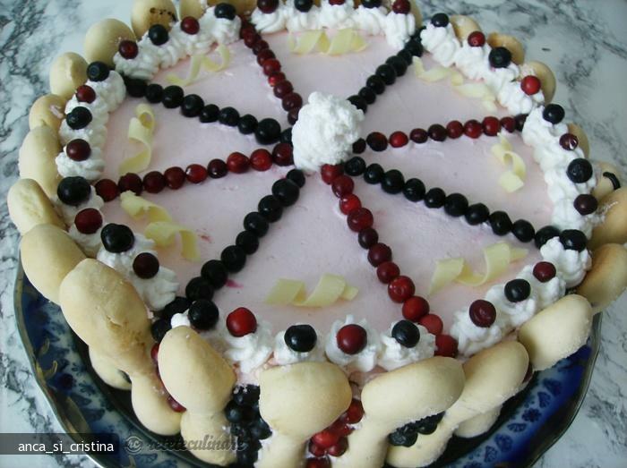 Imagine Reteta culinara Tort de Branza si Piscoturi | 2review.ro