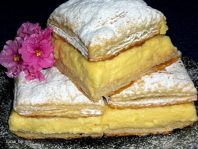 Imagine Reteta culinara Cremsnit Rapid cu Crema de Vanilie | 2review.ro