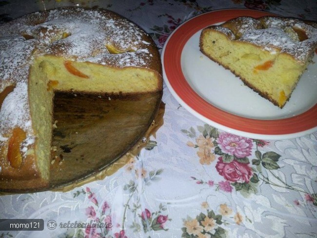 Imagine Reteta culinara Prajitura cu Iaurt si Caise | 2review.ro