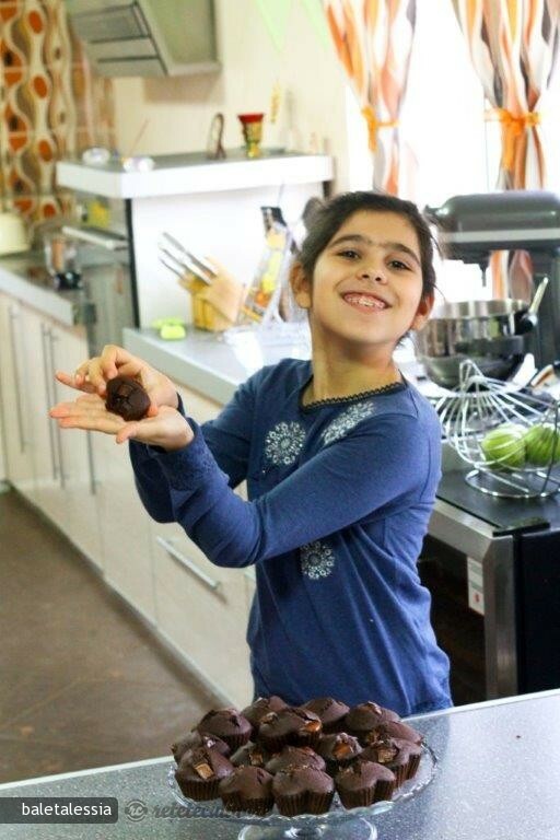 Imagine Reteta culinara Briose cu Ciocolata | 2review.ro