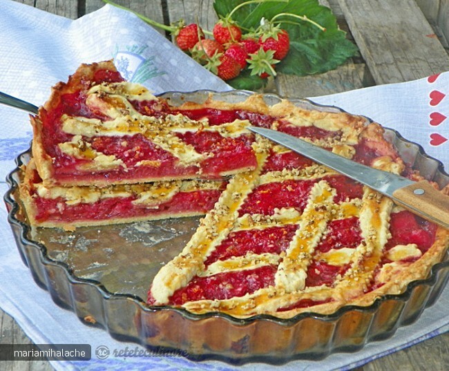 Imagine Reteta culinara Tarta cu capsuni | 2review.ro