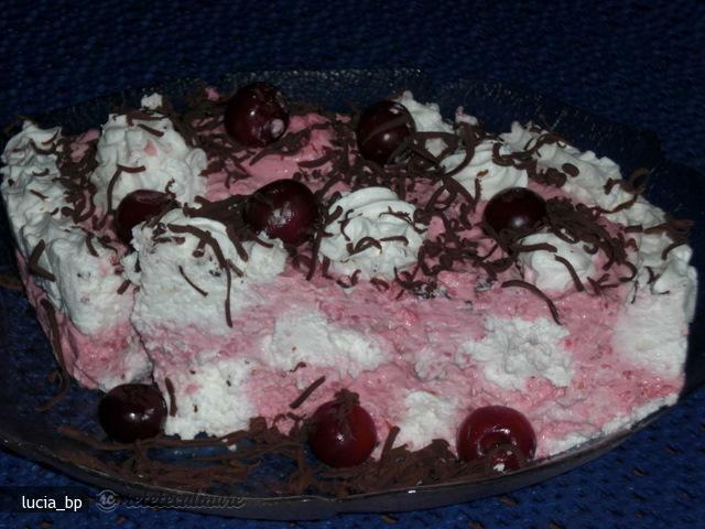 Imagine Reteta culinara Tort Marmorat cu Visine Proaspete | 2review.ro