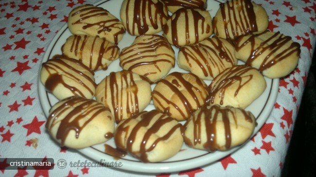 Imagine Reteta culinara Biscuiti cu Ciocolata | 2review.ro