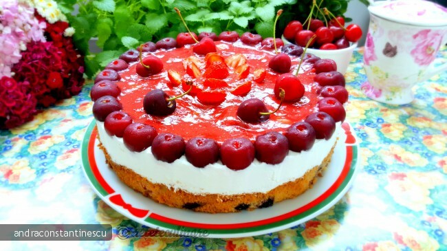 Imagine Reteta culinara Prajitura cu Capsuni si Cirese | 2review.ro