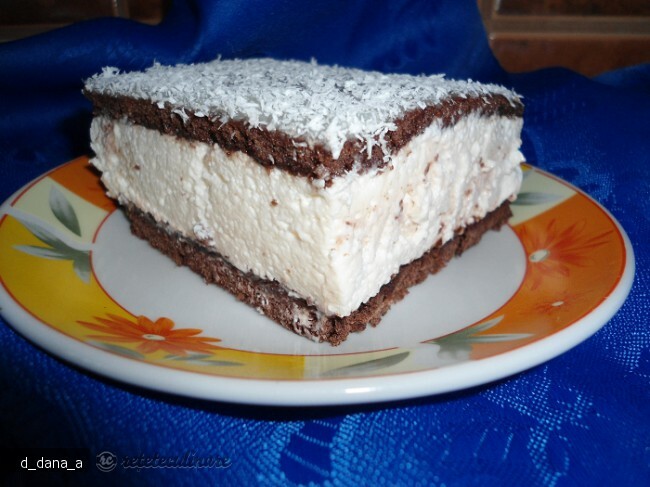 Imagine Reteta culinara Prajitura cu Crema de Lapte | 2review.ro