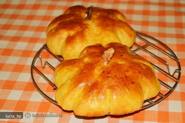 Imagine Reteta culinara Chifle Dulci cu Dovleac | 2review.ro