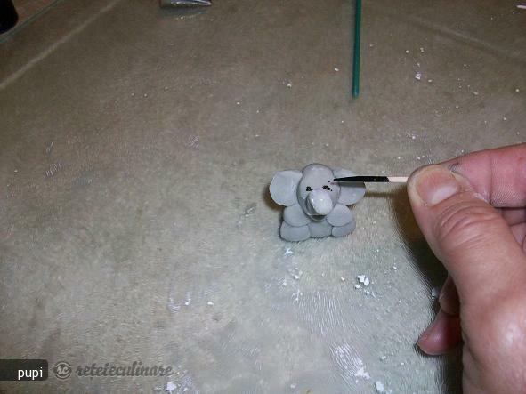 Imagine Reteta culinara Animale Din Fondant- Elefantul 3d | 2review.ro