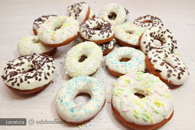 Imagine Reteta culinara Gogosi Glazurate cu Ciocolata | 2review.ro