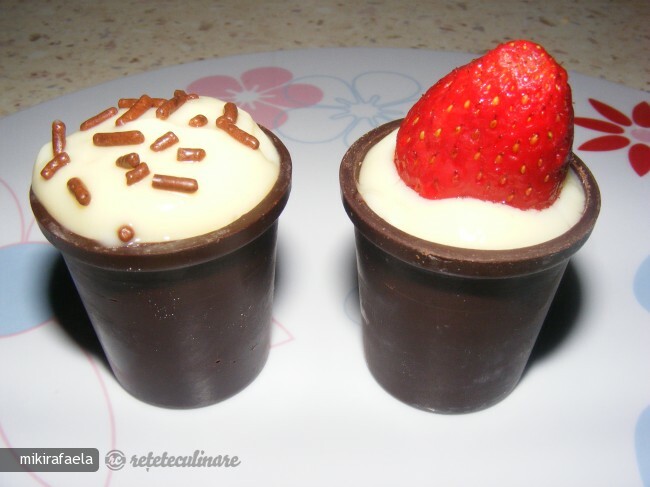 Imagine Reteta culinara Crema de Vanilie (pentru Tarte, Ecleruri, Choux-uri Etc.) | 2review.ro