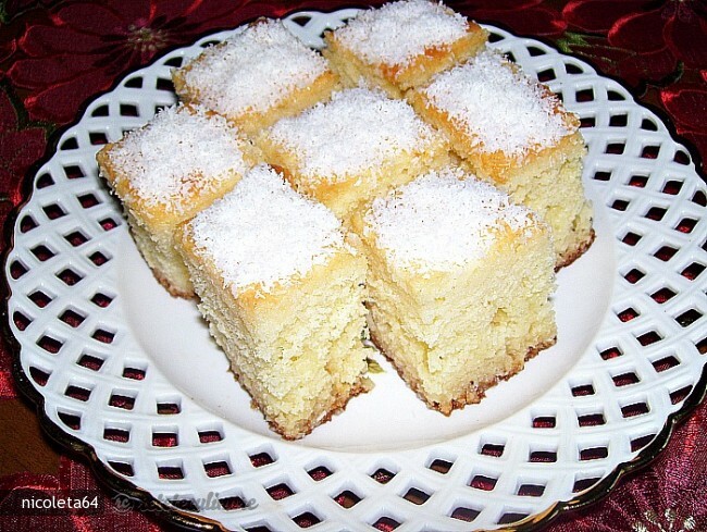 Imagine Reteta culinara Prajitura cu Gris, Insiropata (Revani) | 2review.ro