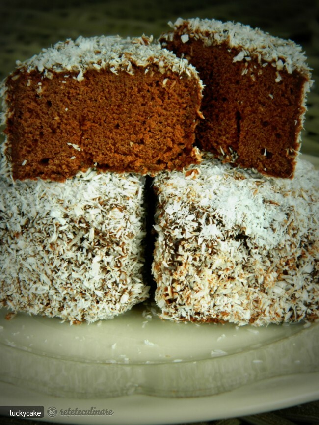 Imagine Reteta culinara Prajitura Lamington de Ciocolata | 2review.ro