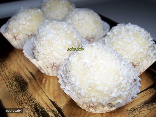 Imagine Reteta culinara Bile de Gris cu Nuca de Cocos | 2review.ro