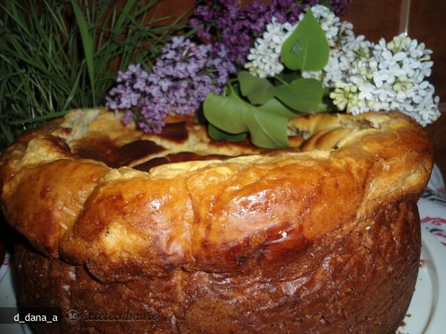 Imagine Reteta culinara Pasca cu Branza si Stafide | 2review.ro