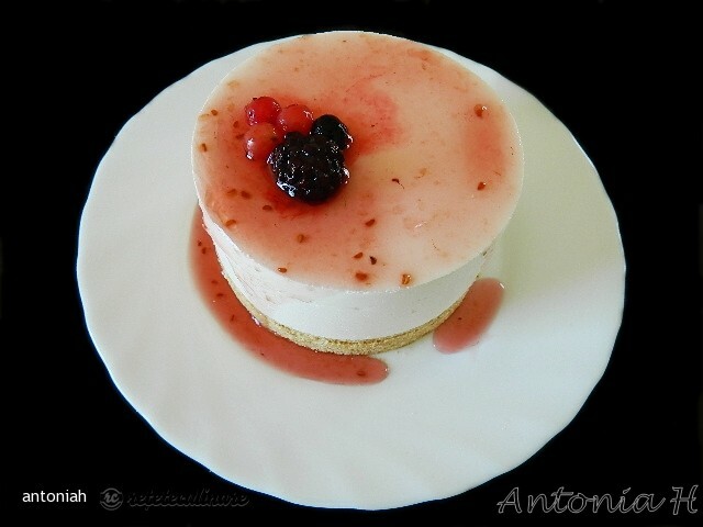 Imagine Reteta culinara Mousse de Frisca | 2review.ro