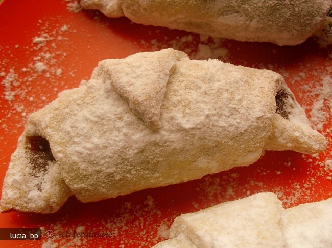 Imagine Reteta culinara Cornulete Delicioase | 2review.ro