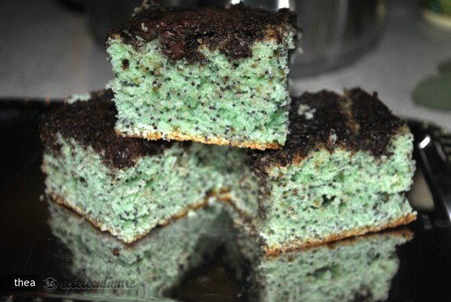 Imagine Reteta culinara Prajitura cu Menta si Ciocolata Neagra | 2review.ro