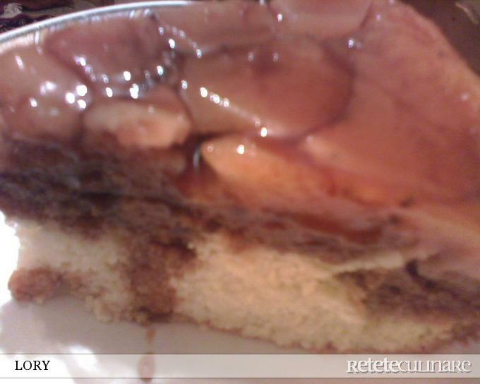 Imagine Reteta culinara Tort De Mere Si Crema De Lapte | 2review.ro
