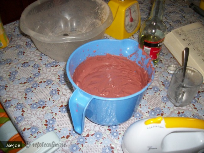 Imagine Reteta culinara Tort Red Velvet | 2review.ro
