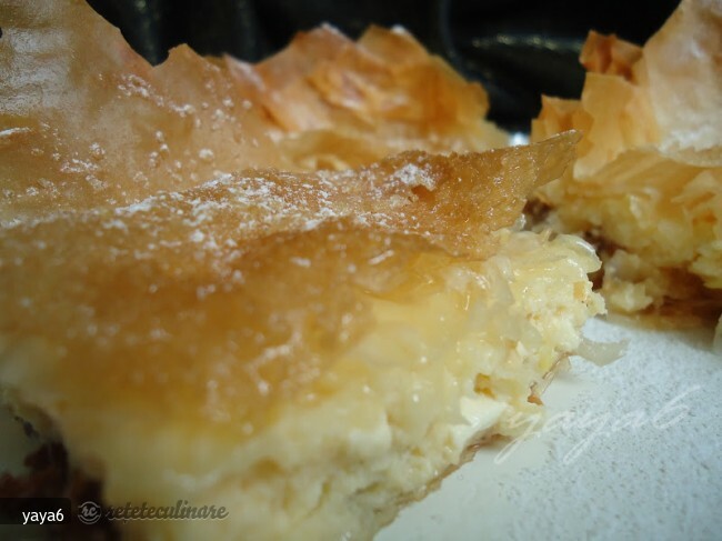 Imagine Reteta culinara Placinta Foi cu Ricotta si Stafide | 2review.ro